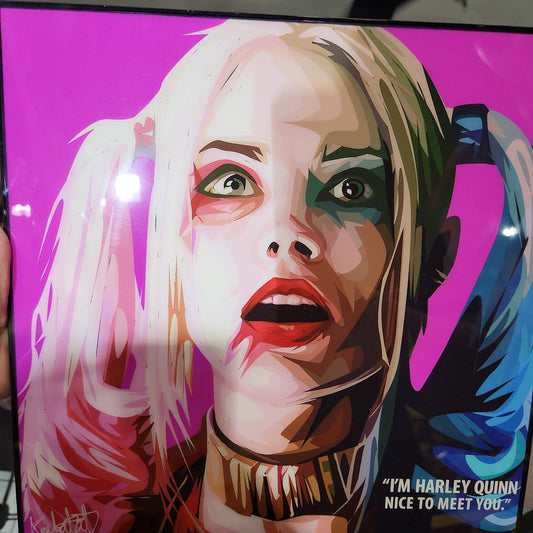 Famous Pop Art Frames SMALL HARLEY QUINN PINK 2